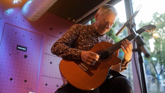 Jazz guitar trio
