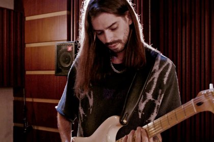 Electric guitar